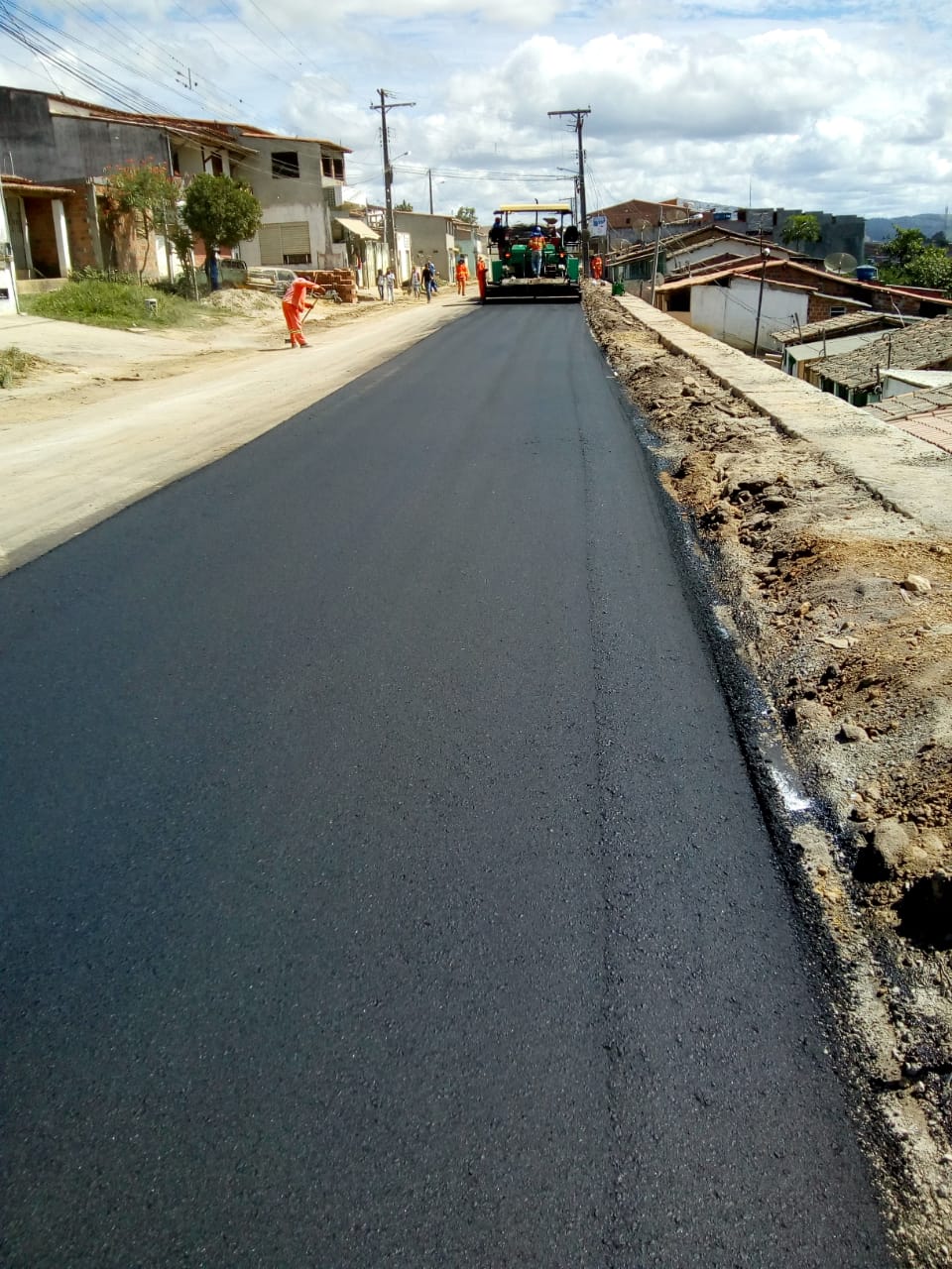 Obras de pavimentação Asfáltico em Vias Públicas Amargosa, Maragojipe e São Francisco do Conde/BA - Foto 2