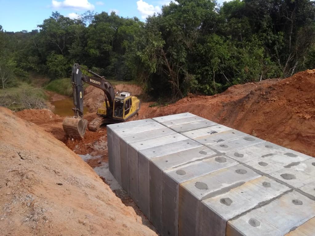 Execução de Obra de Arte Bueiro Duplo 2,50×2,50 em pré-moldado – Seinfra/BA - Foto 0