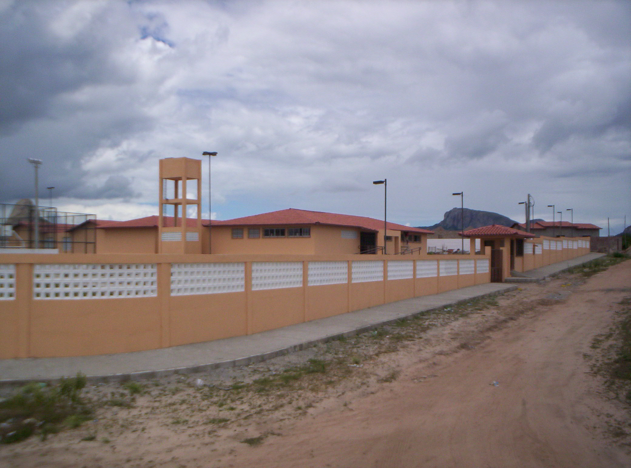 Construção do Colégio Estadual Geovânia Nogueira Nunes com Quadra Poliesportiva – Itatim/BA - Foto 2