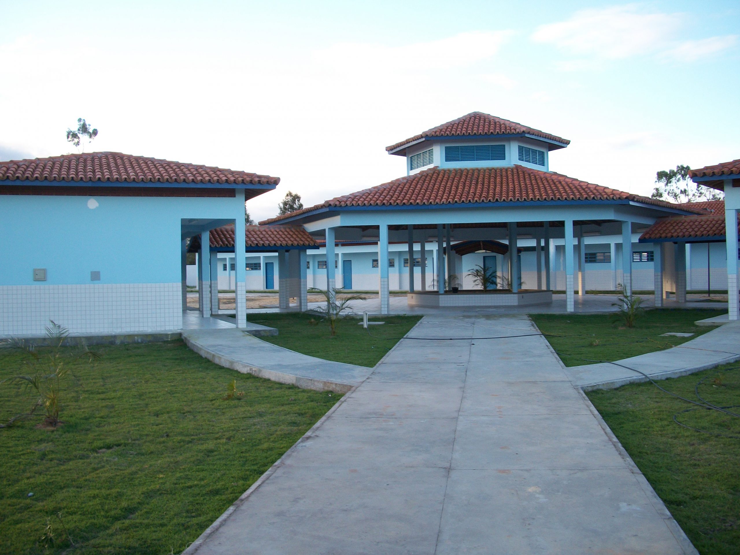 Construção de Escola de 01 pavimento com seis salas de aula – Ribeira do Pombal/BA - Foto 0